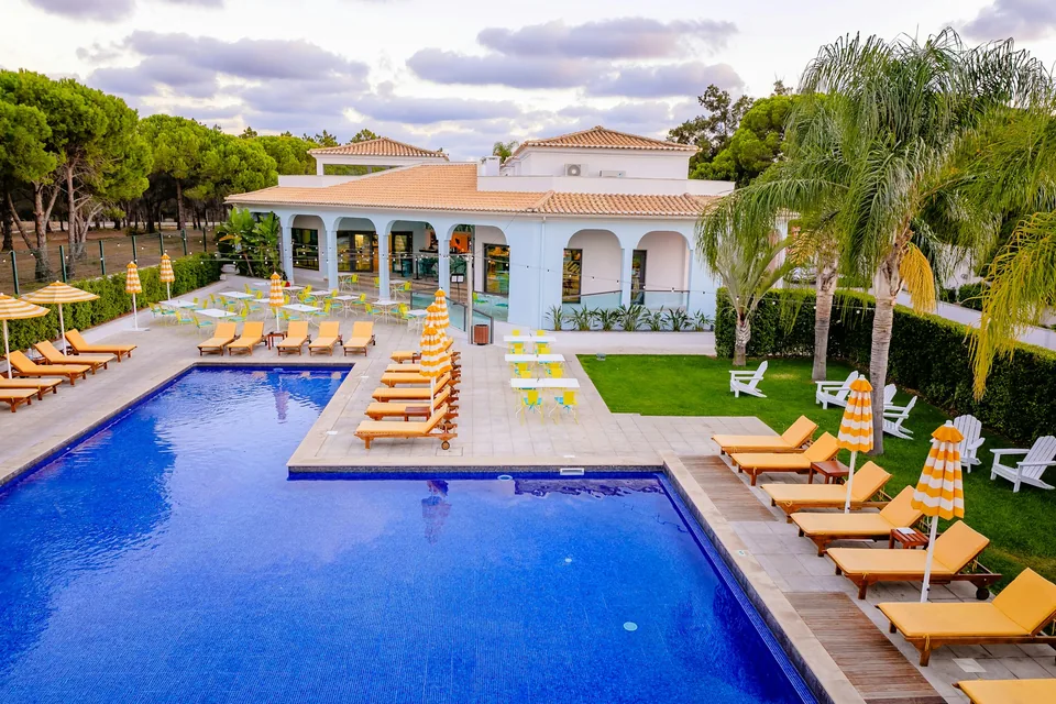 La piscina de un resort en Quinta do Lago, en el Algarve